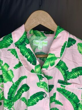 Women’s Sant and Abel Pink Floral Tropical Button Down Cotton Shirt.